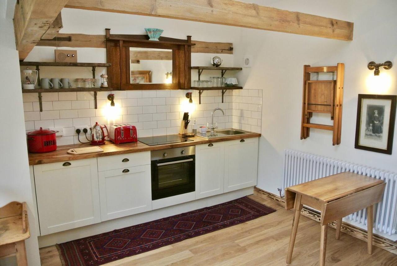 Nest Holiday Hideaway Wren Cottage Stunning Area! Чёч Стретон Экстерьер фото