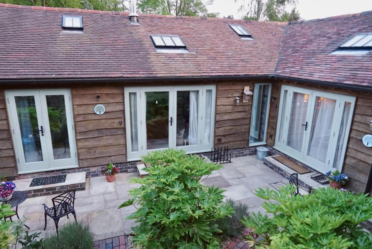 Nest Holiday Hideaway Wren Cottage Stunning Area! Чёч Стретон Экстерьер фото