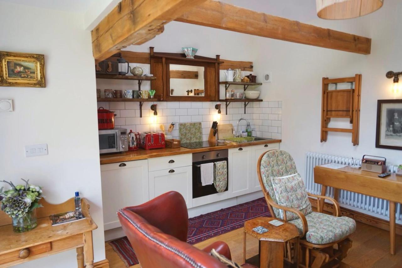 Nest Holiday Hideaway Wren Cottage Stunning Area! Чёч Стретон Экстерьер фото