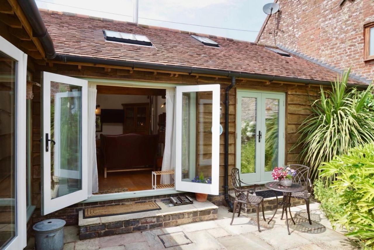 Nest Holiday Hideaway Wren Cottage Stunning Area! Чёч Стретон Экстерьер фото